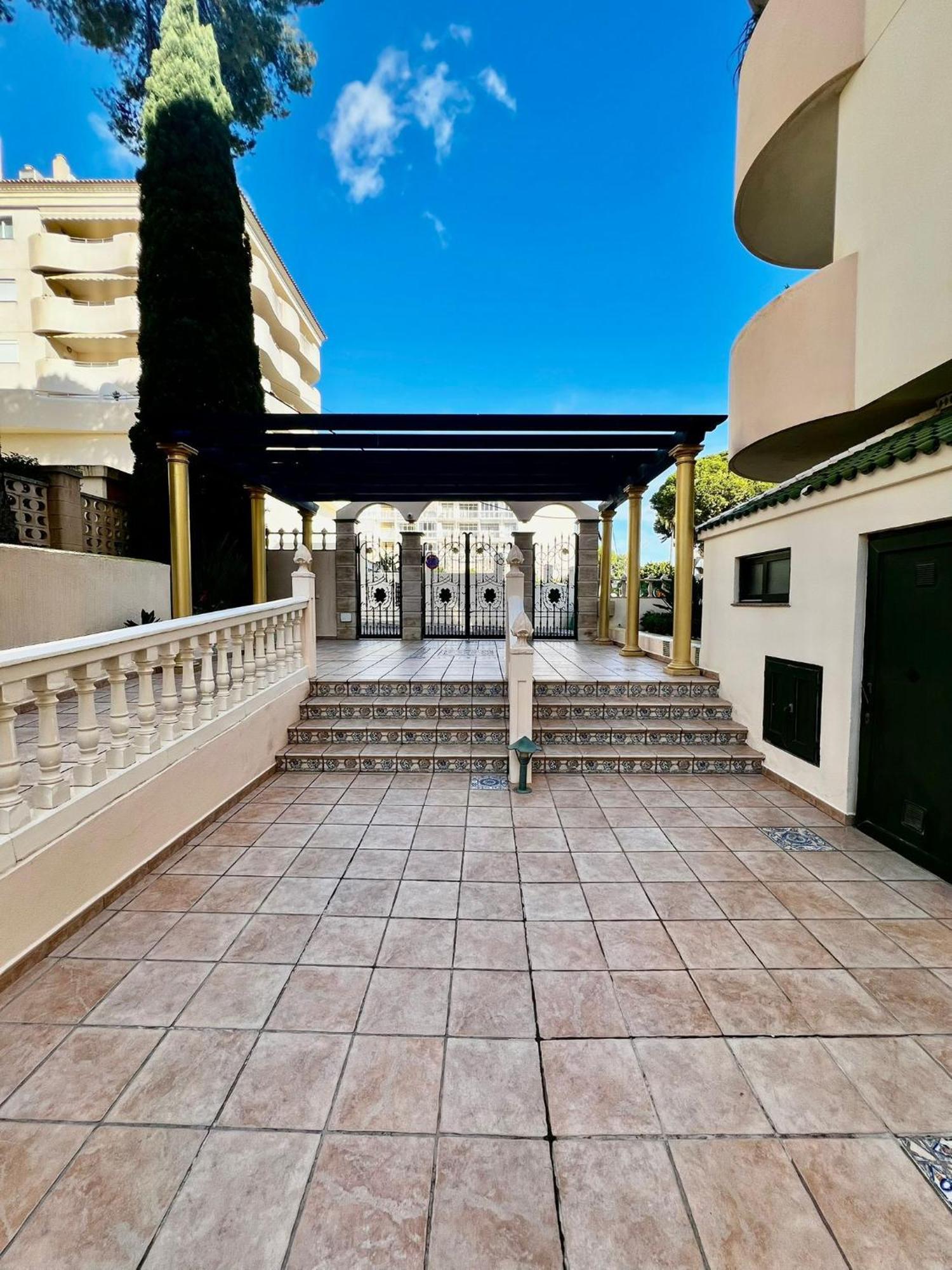 Apartment 2 Bedroom In Puerto Marina