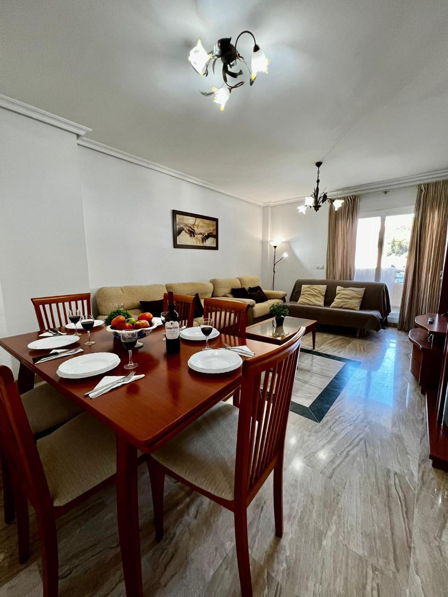 2 Bedroom In Puerto Marina Apartment *