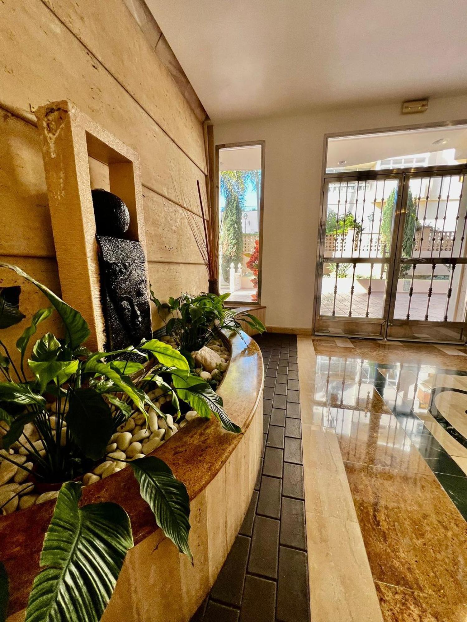 2 Bedroom In Puerto Marina Apartamento Benalmádena